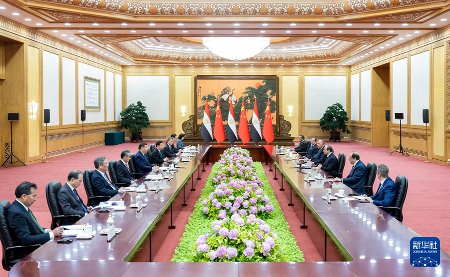 Chinese President Xi Jinping (R) holds talks with Egyptian President Abdel Fattah El-Sisi in Beijing, China, May 29, 2024. /Xinhua