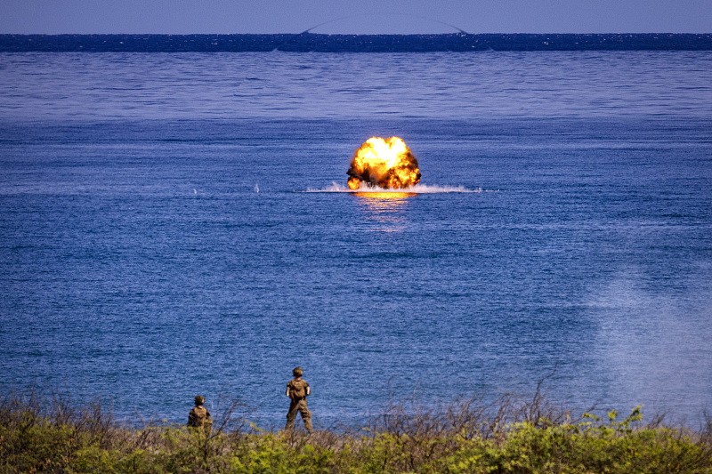 U.S. troops watch as a missile hits a target at sea during the U.S.-Philippines joint military exercises in Laoag, Ilocos Norte province, the Philippines, May 06, 2024. /CFP