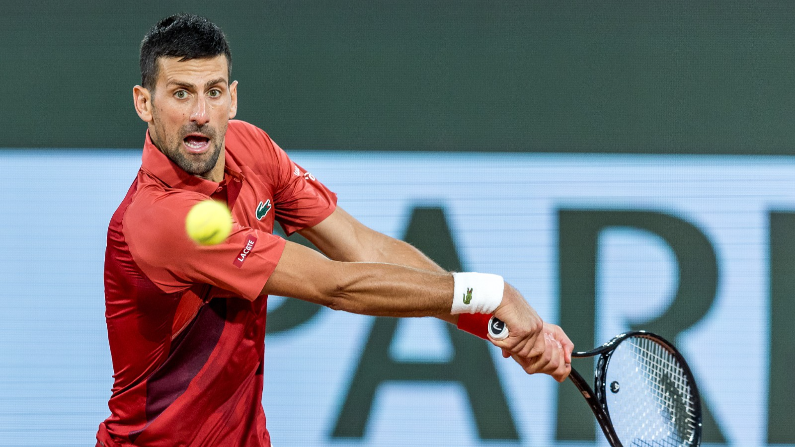 Novak Djokovic hits a return during the French Open men's singles second round in Paris, France, May 30, 2024. /CFP