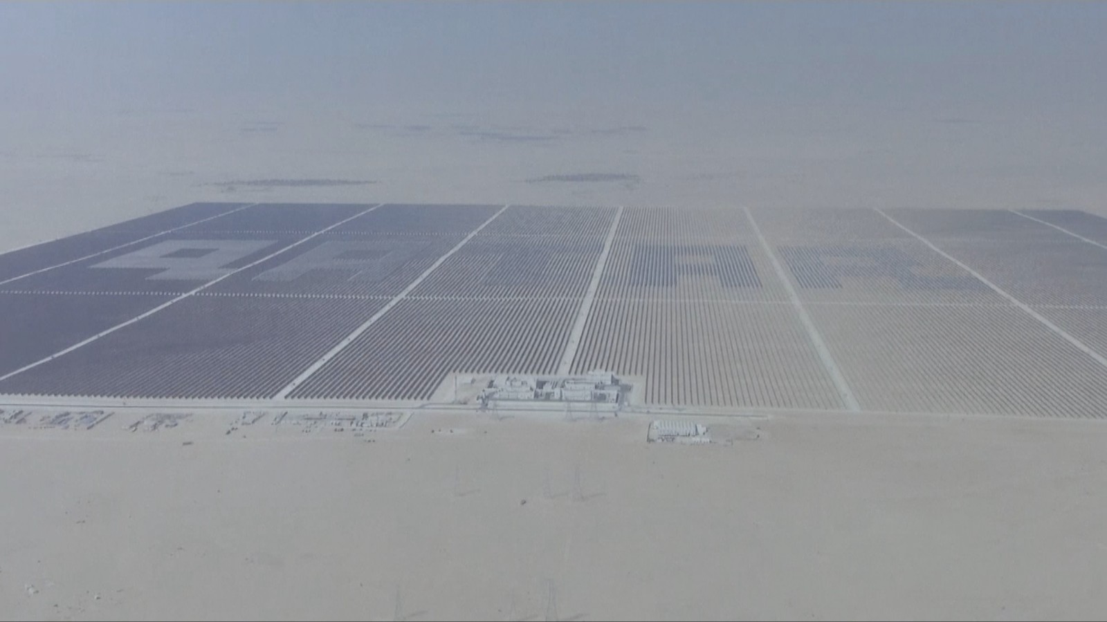 Qatar's 800-megawatt Al Kharsaah solar power plant located in the desert area about 80 kilometers west of its capital Doha. /CGTN