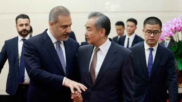 Chinese Foreign Minister Wang Yi (R) meets with Turkish Foreign Minister Hakan Fidan in Beijing, June 4, 2024. /China's Foreign Ministry