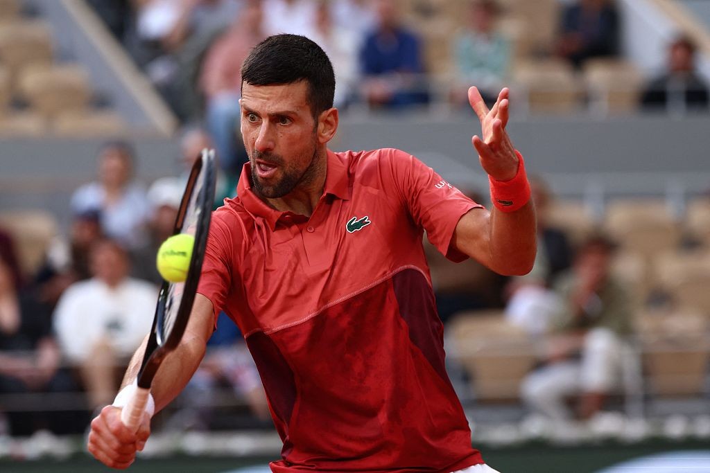 Novak Djokoic of Serbia competes in the French Open men's singles Round of 16 match against Francisco Cerundolo of Argentina at Roland Garros in Paris, France, June 3, 2024. /CFP