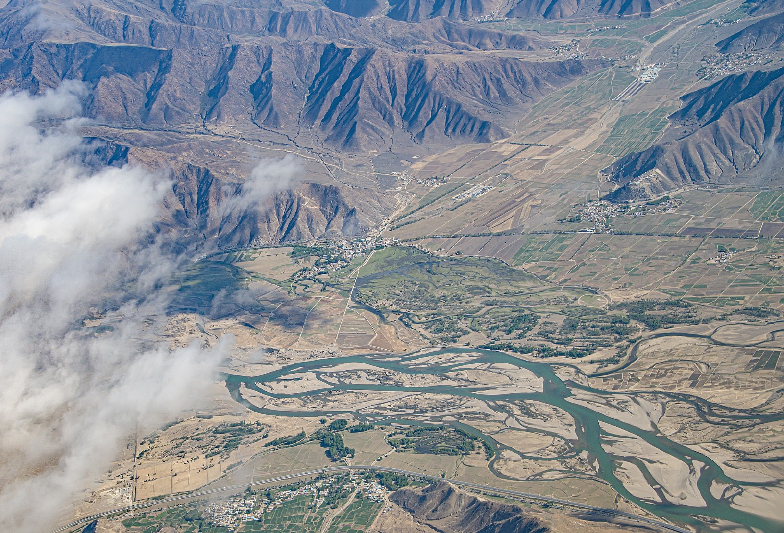 Aerial view of the Qinghai-Xizang Plateau, May 25, 2023. /CFP
