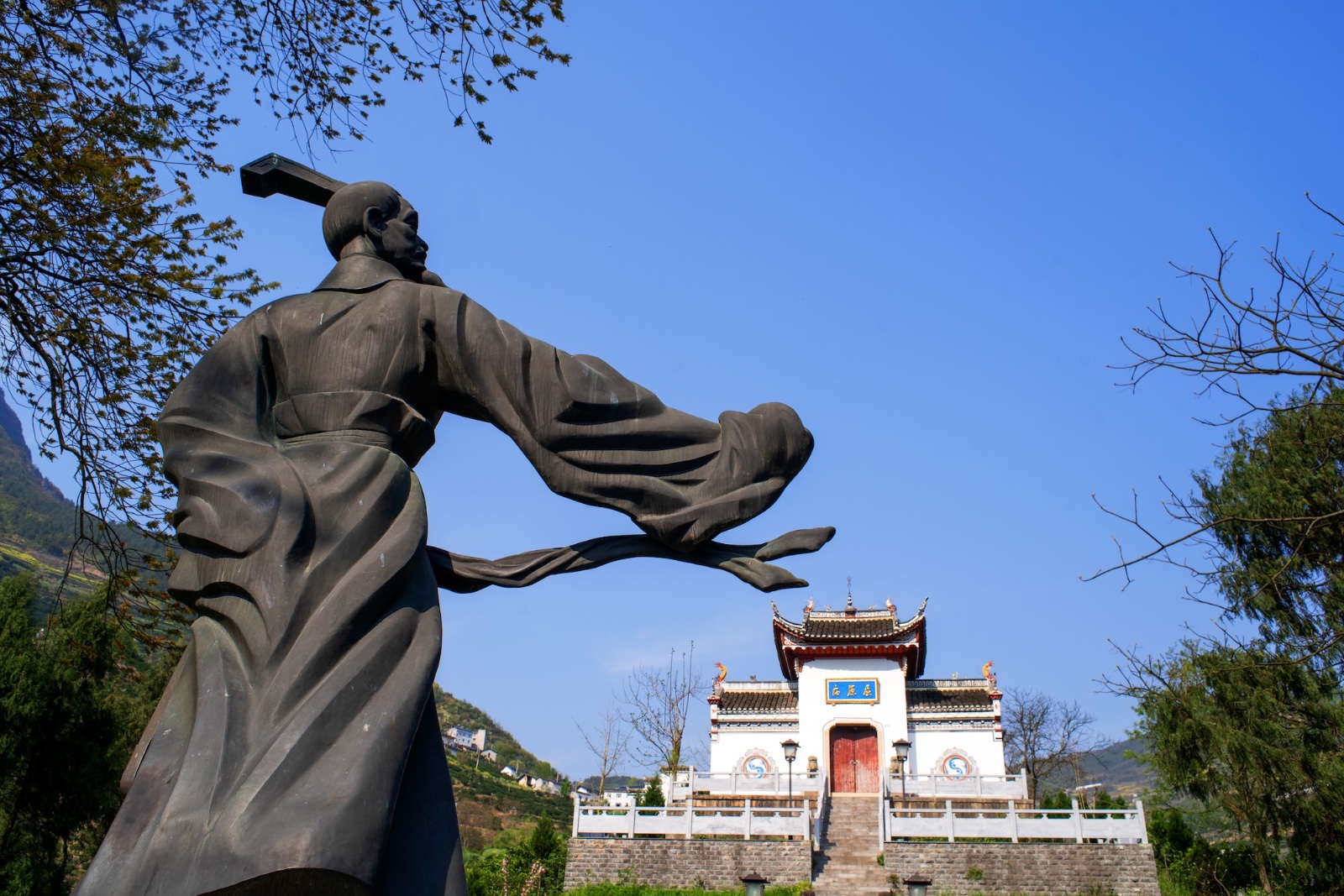 A file photo shows a statue of Qu Yuan at his birthplace in Zigui County, Hubei Province. /IC 