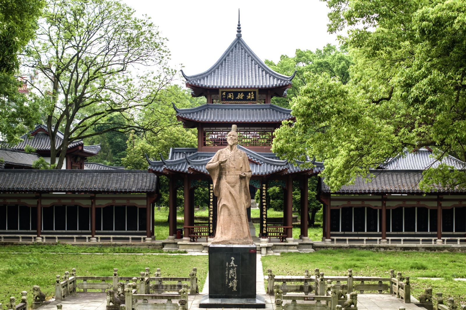 A statue of Qu Yuan is pictured at the Quzi Cultural Park in Miluo, Hunan Province on April 20, 2024. /CFP