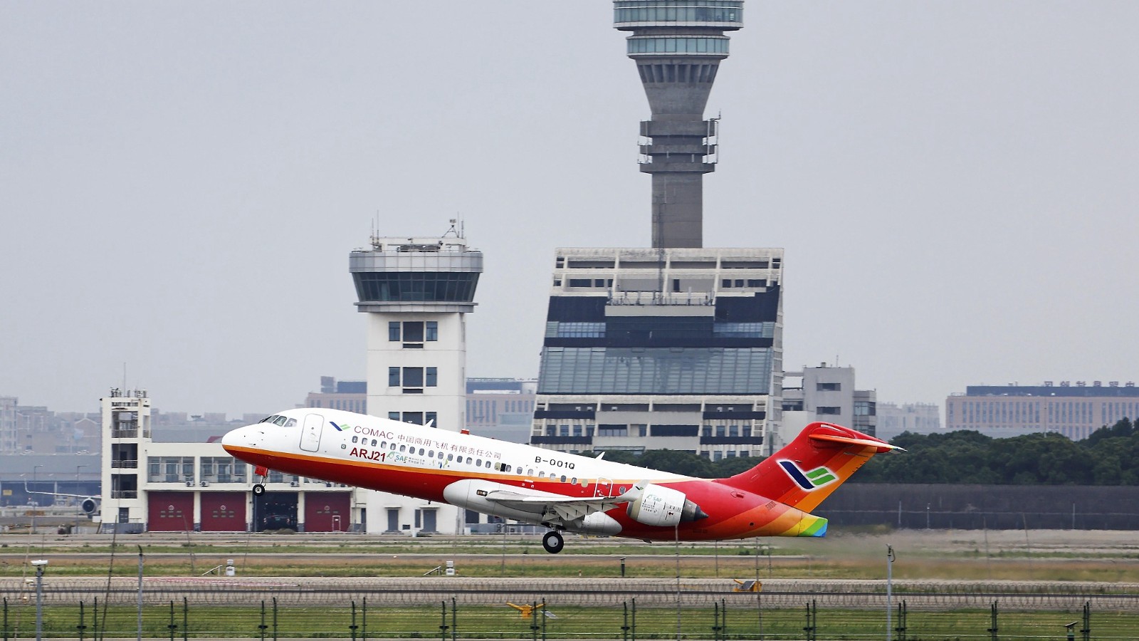 An ARJ21 aircraft takes off from the Shanghai Pudong International Airport, June 5, 2024. /CFP