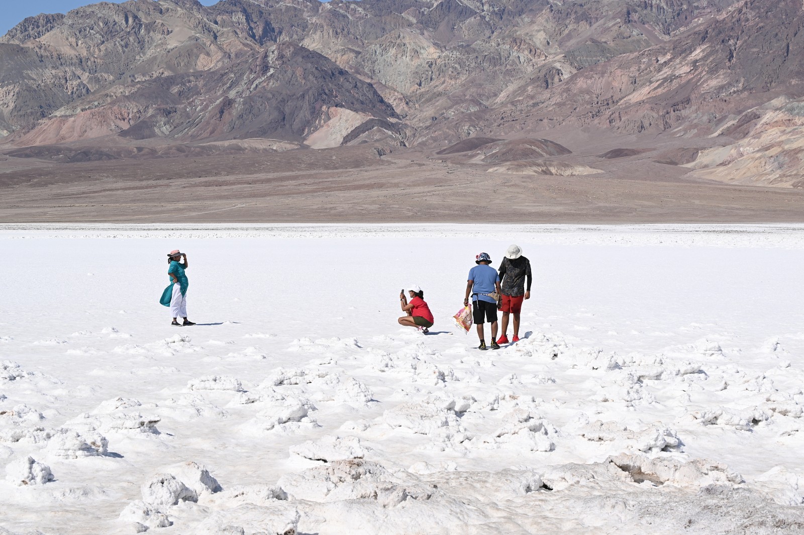 Tourists visit Devils Golf Course in Death Valley today as extreme heat wave warning issued in California, United States, June 6, 2024. /CFP
