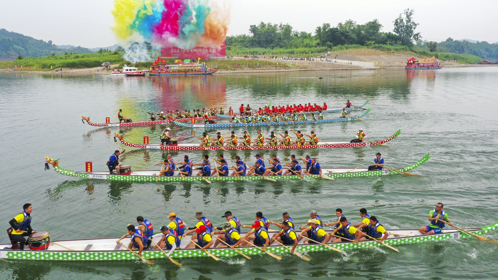 Live: Celebrate Dragon Boat Festival in southwest China's Anju Ancient Town