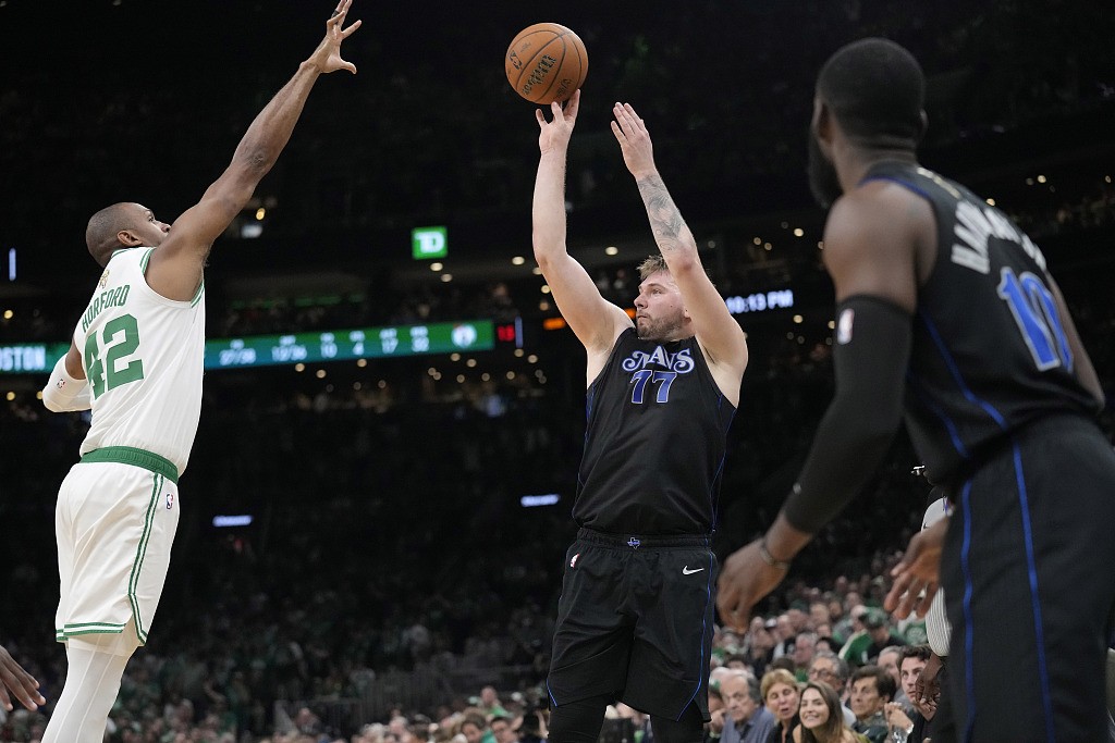 Luka Doncic (#77) of the Dallas Mavericks shoots in Game 1 of the NBA Finals against the Boston Celtics at TD Garden in Boston, Massachusetts, June 6, 2024. /CFP