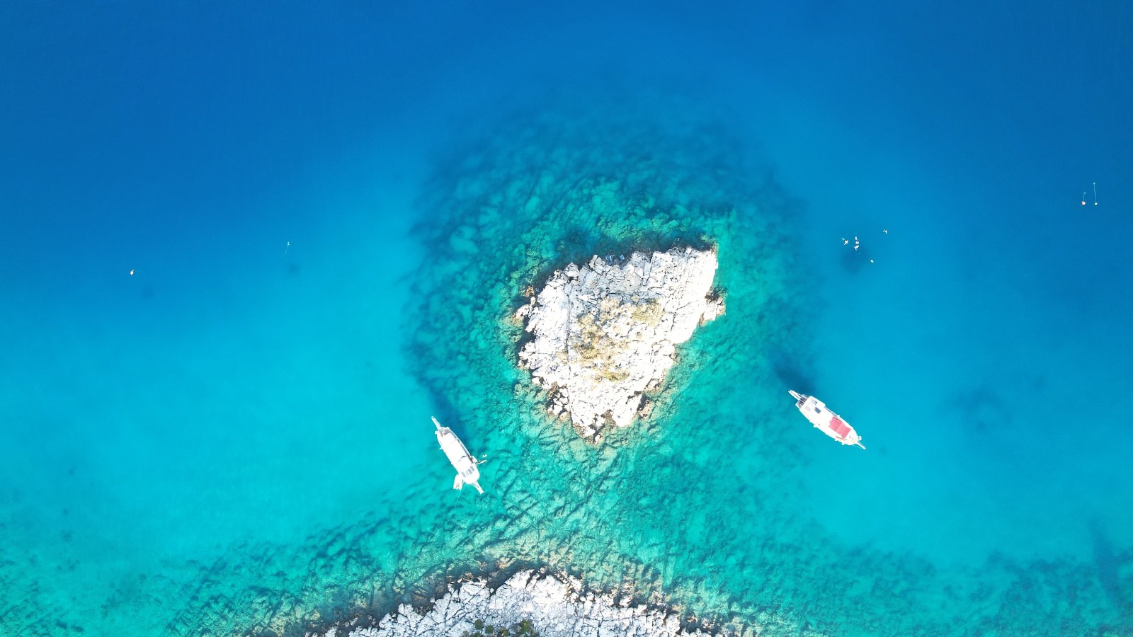 Aerial view of a part of Türkiye's coastline. /CFP
