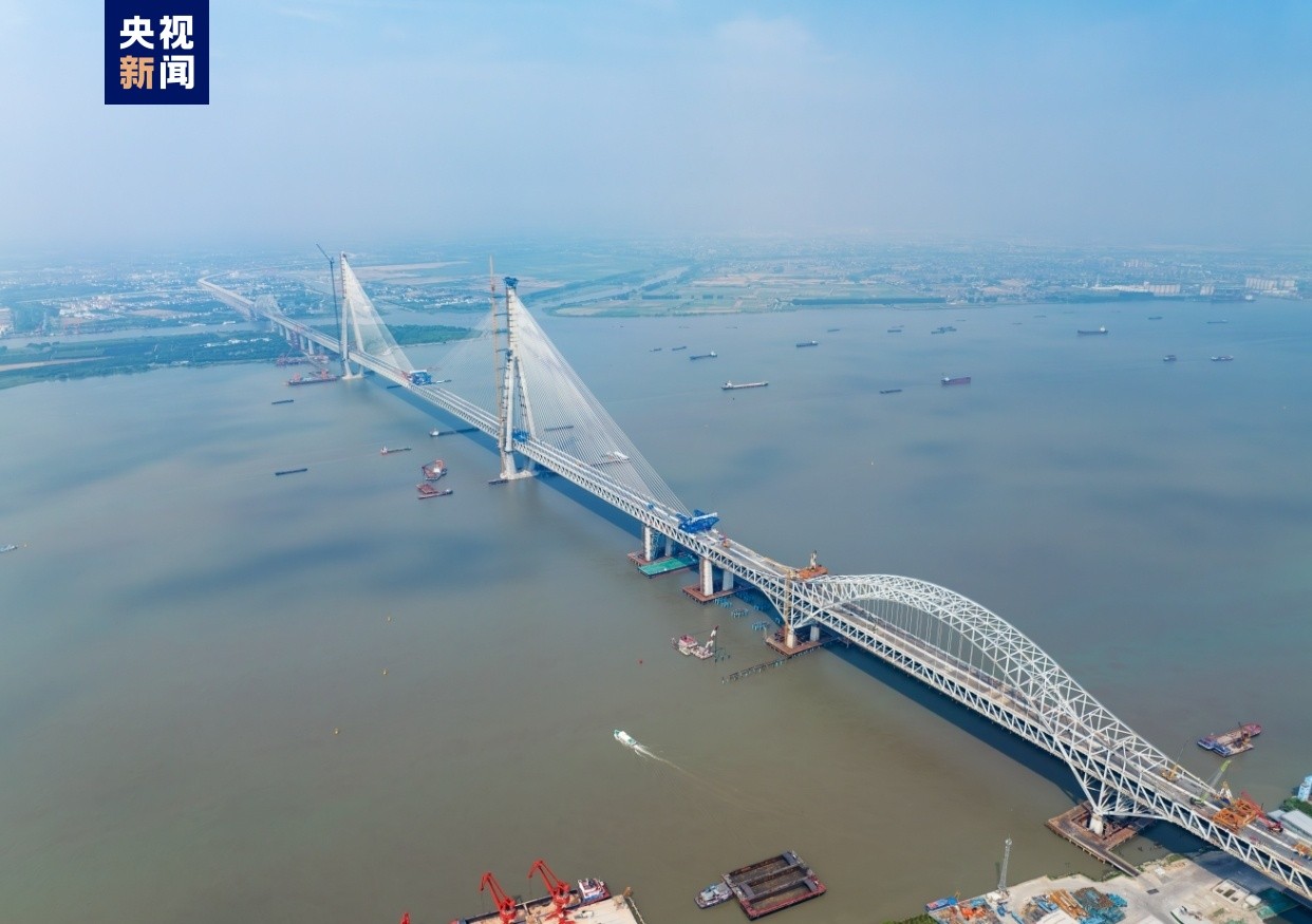 A view of world's largest span cable-stayed bridge, the Changtai Yangtze River Bridge, which connects cities of Changzhou and Taizhou in east China's Jiangsu Province, June 9, 2024. /CMG
