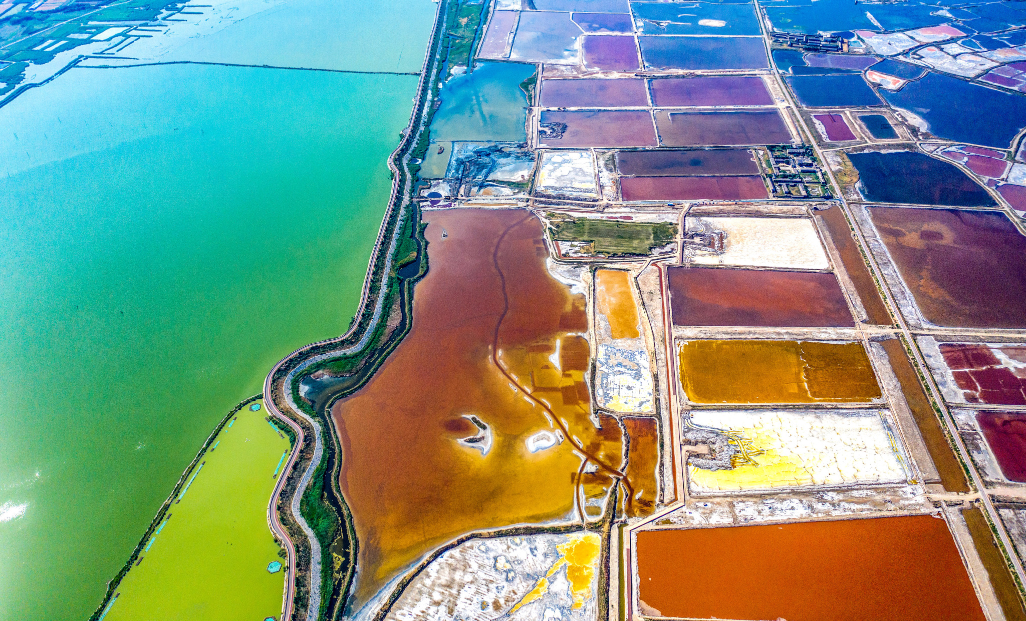 A bird's-eye view of Yuncheng Salt Lake on June 12, 2024 in Shanxi Province /CFP