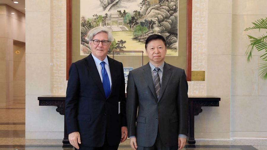 Song Tao (R), head of both the Taiwan Work Office of the CPC Central Committee and the Taiwan Affairs Office of the State Council, meets with John Thornton, co-chair of the Board of Trustees of the Asia Society, in Beijing, China, June 13, 2024. /Taiwan.cn