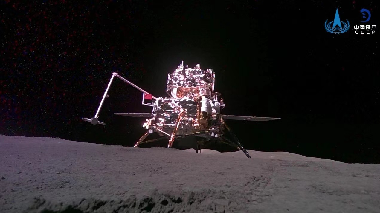 An image of the Chang'e-6 lunar probe's lander-ascender combination taken by a mini rover brought to the far side of the moon by the probe. /CNSA