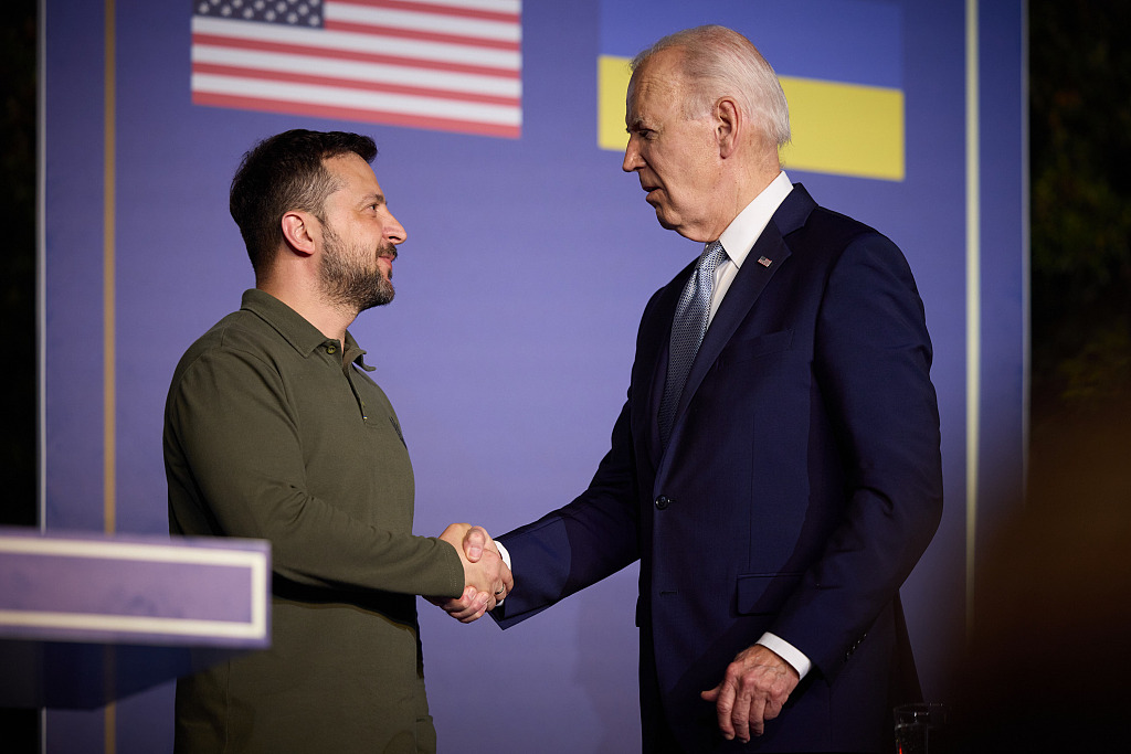 Ukrainian President Volodymyr Zelenskyy (L) and U.S. President Joe Biden hold a joint press conference at the Masseria San Domenico on the sidelines of the G7 summit, Apulia region, Italy, June 13, 2024. /CFP