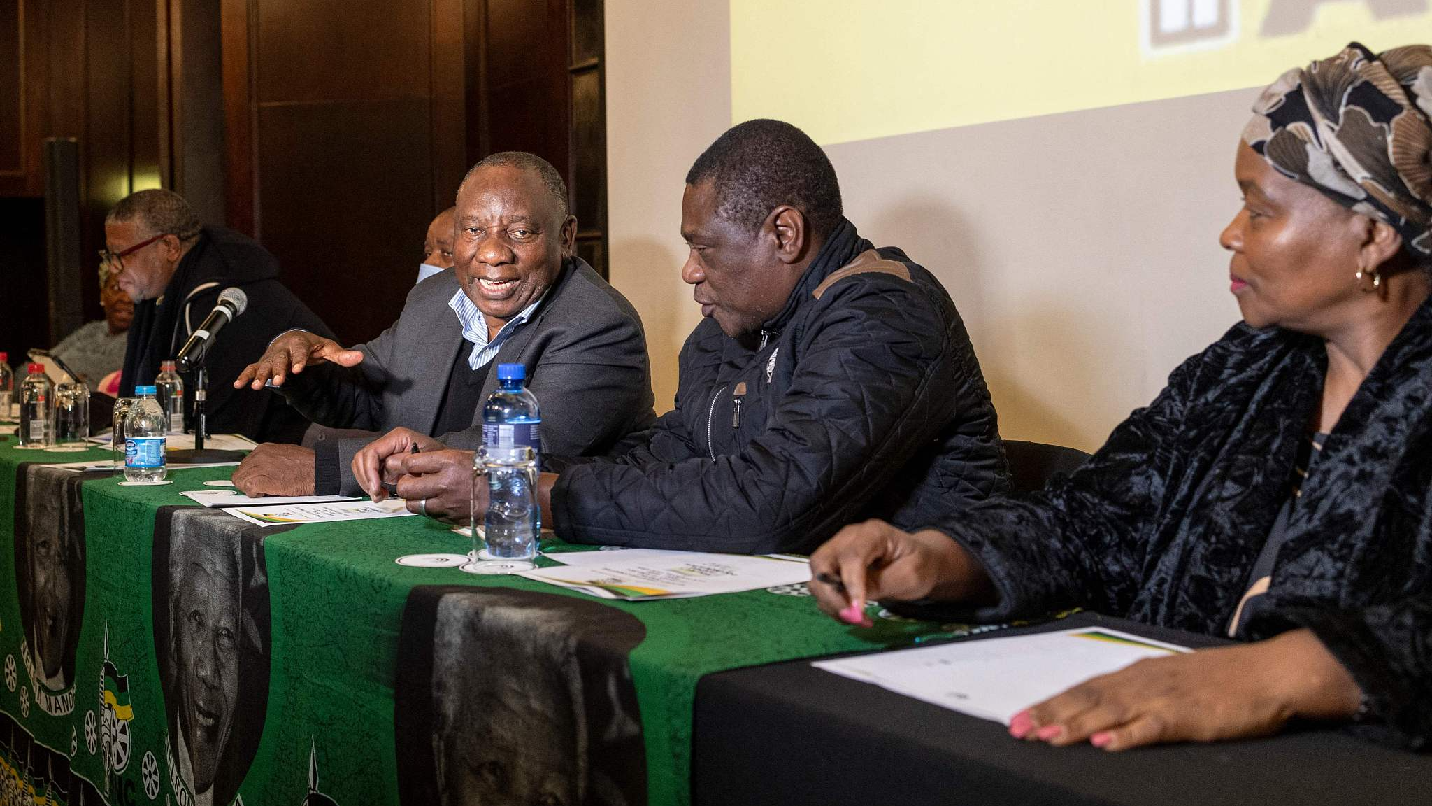 African National Congress (ANC) President and South African President Cyril Ramaphosa (CL) attends the Special National Executive Committee (NEC) meeting in Cape Town on June 13, 2024. /CFP