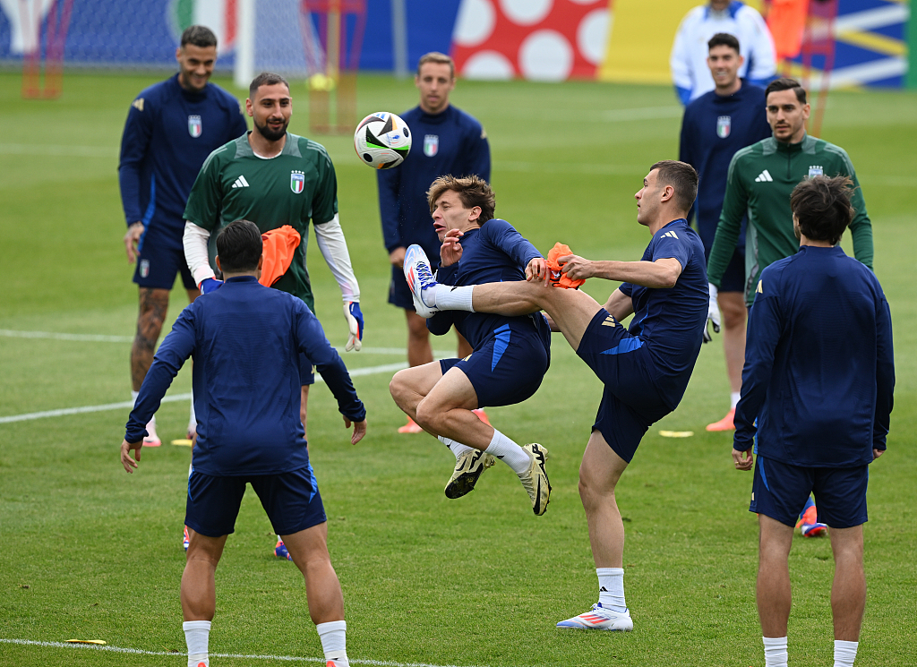 Players of Italy train in Iserlohn, Germany, June 14, 2024. /CFP