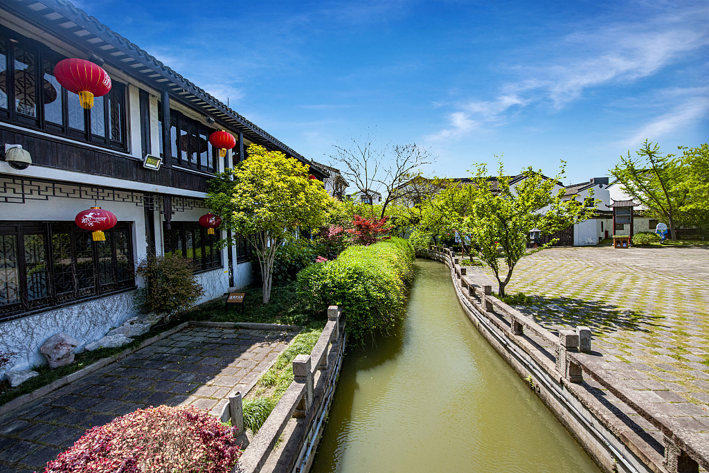 A file photo shows the serenity of Fengjing Ancient Town in Shanghai's suburbs. /CFP