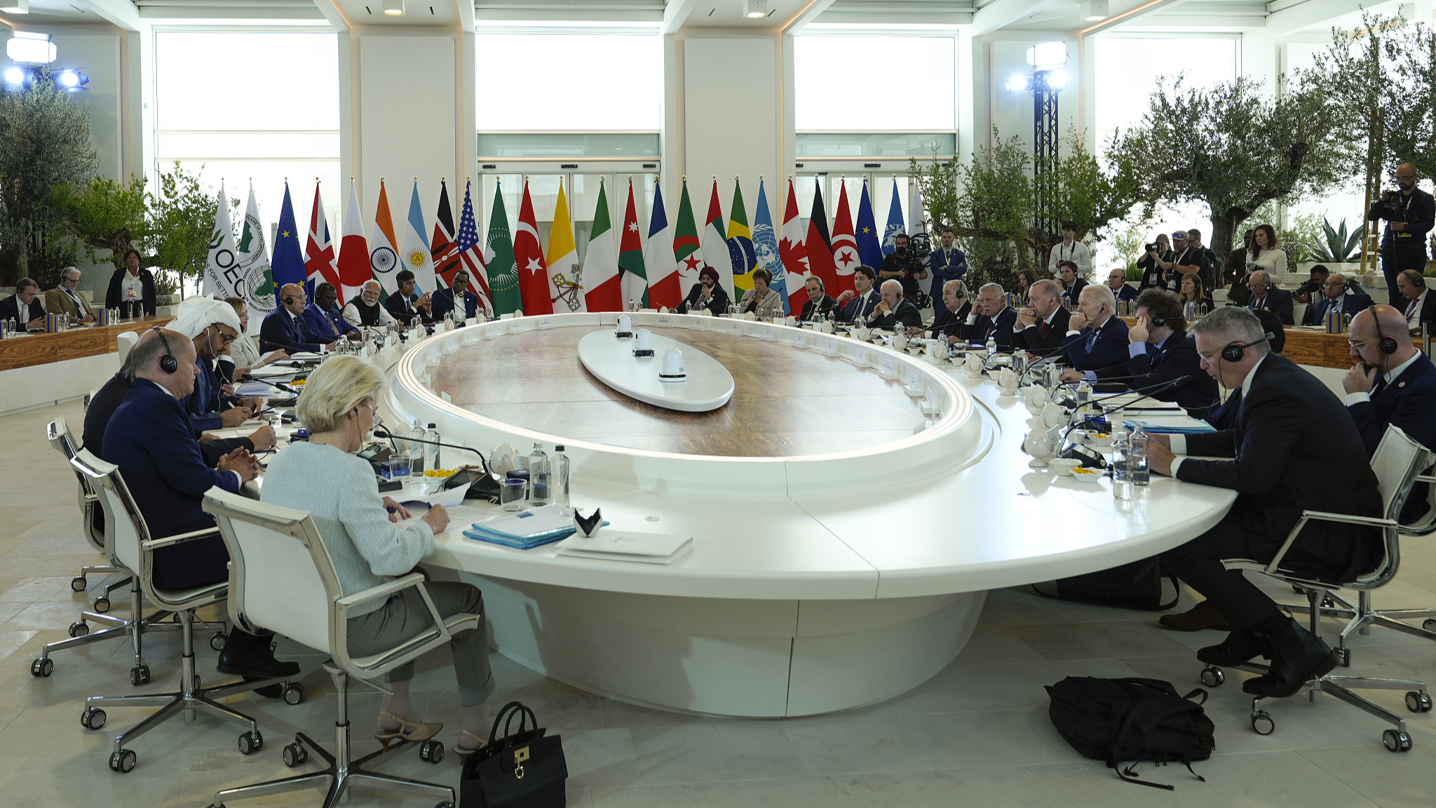 G7 world leaders and other leaders from guest nations attend a working session on AI, Energy, Africa and Mideast, at the G7 in Borgo Egnazia, near Bari, southern Italy, June 14, 2024. /CFP
