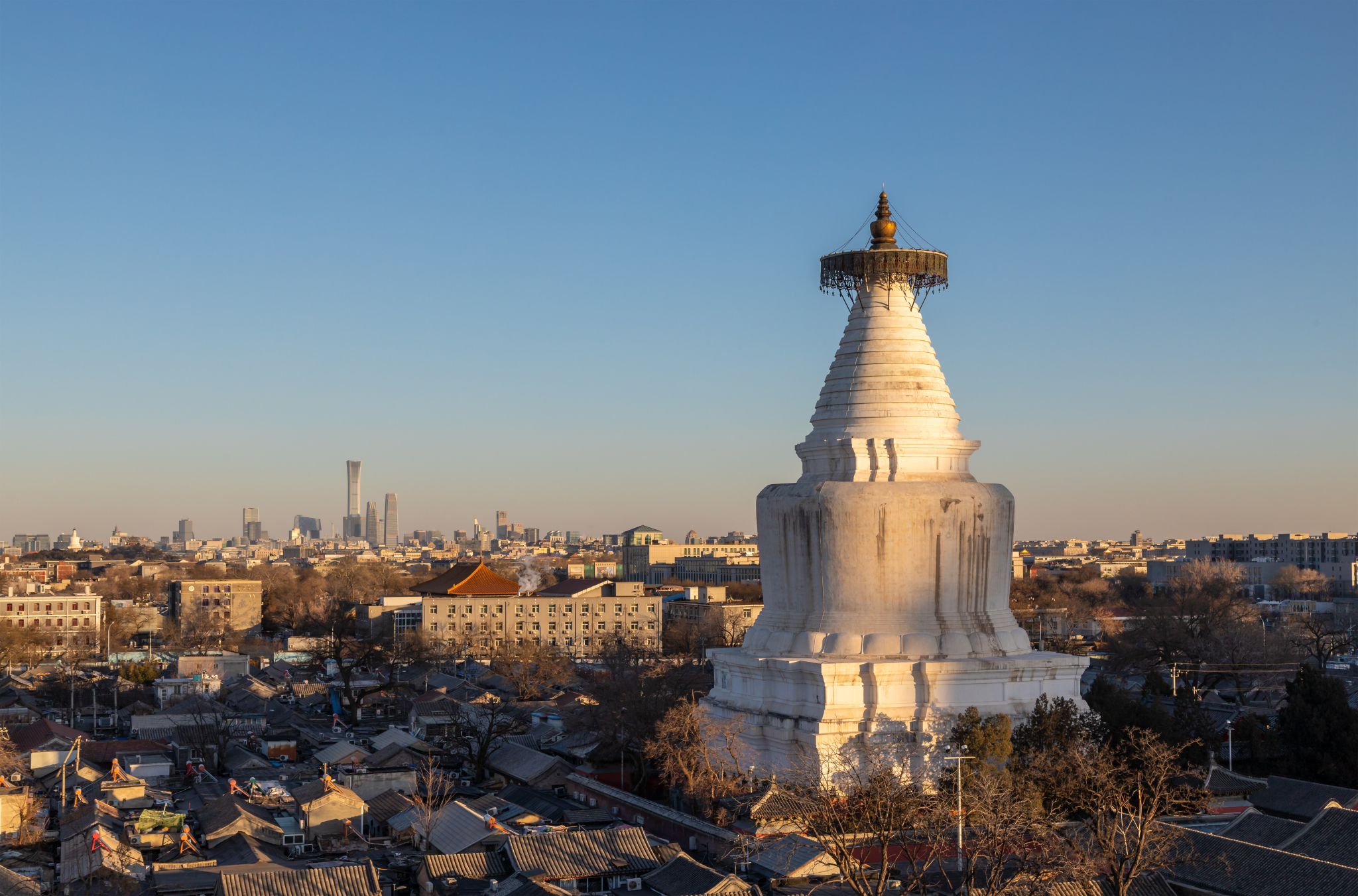 The White Stupa of the Miaoying Temple at sunset in Beijing, December 30, 2020. /CFP