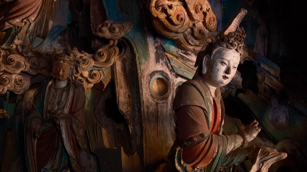 The ancient sculptures at Shuanglin Temple