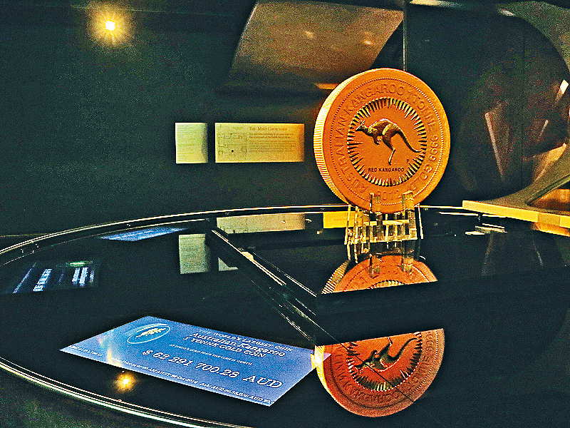 The world's largest gold coin is seen at the Perth Mint. /CFP