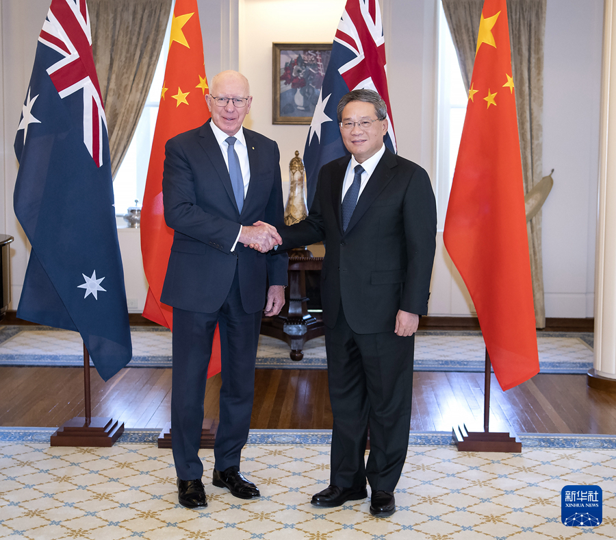 Chinese Premier Li Qiang shakes hands with the Governor-General of Australia, David Hurley in Canberra, Australia, June 17, 2024. /Xinhua