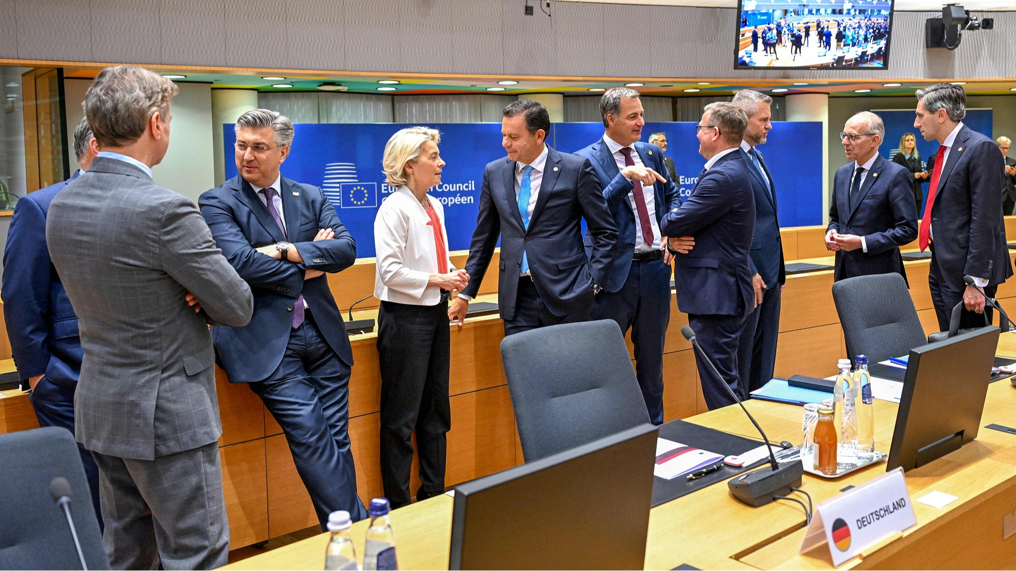 EU leaders and representatives talk ahead of an informal EU leaders summit to discuss electing the President of the European Council, nominating the President of the European Commission and appointing the High Representative of the Union for Foreign Affairs and Security Policy, in Brussels, on June 17, 2024. /CFP