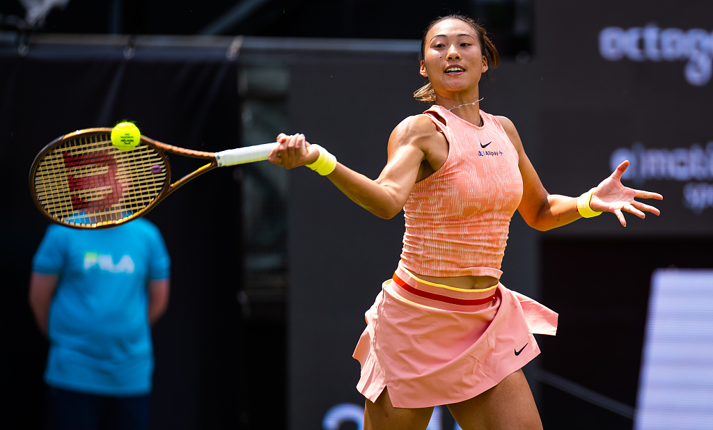 Zheng Qinwen of China competes in the women's singles first-round match against Naomi Osaka of Japan at the Berlin Open in Berlin, Germany, June 18, 2024. /CFP