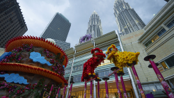舞狮——马来西亚流行的中国传统习俗 – CGTN