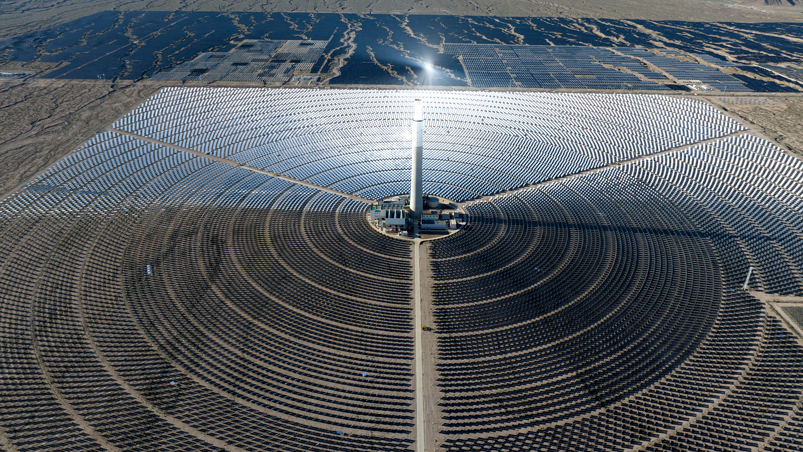 The Delingha Solar Thermal Power Project in Haixi Mongol and Tibetan Autonomous Prefecture, Qinghai Province, northwest China, August 6, 2023. /CFP