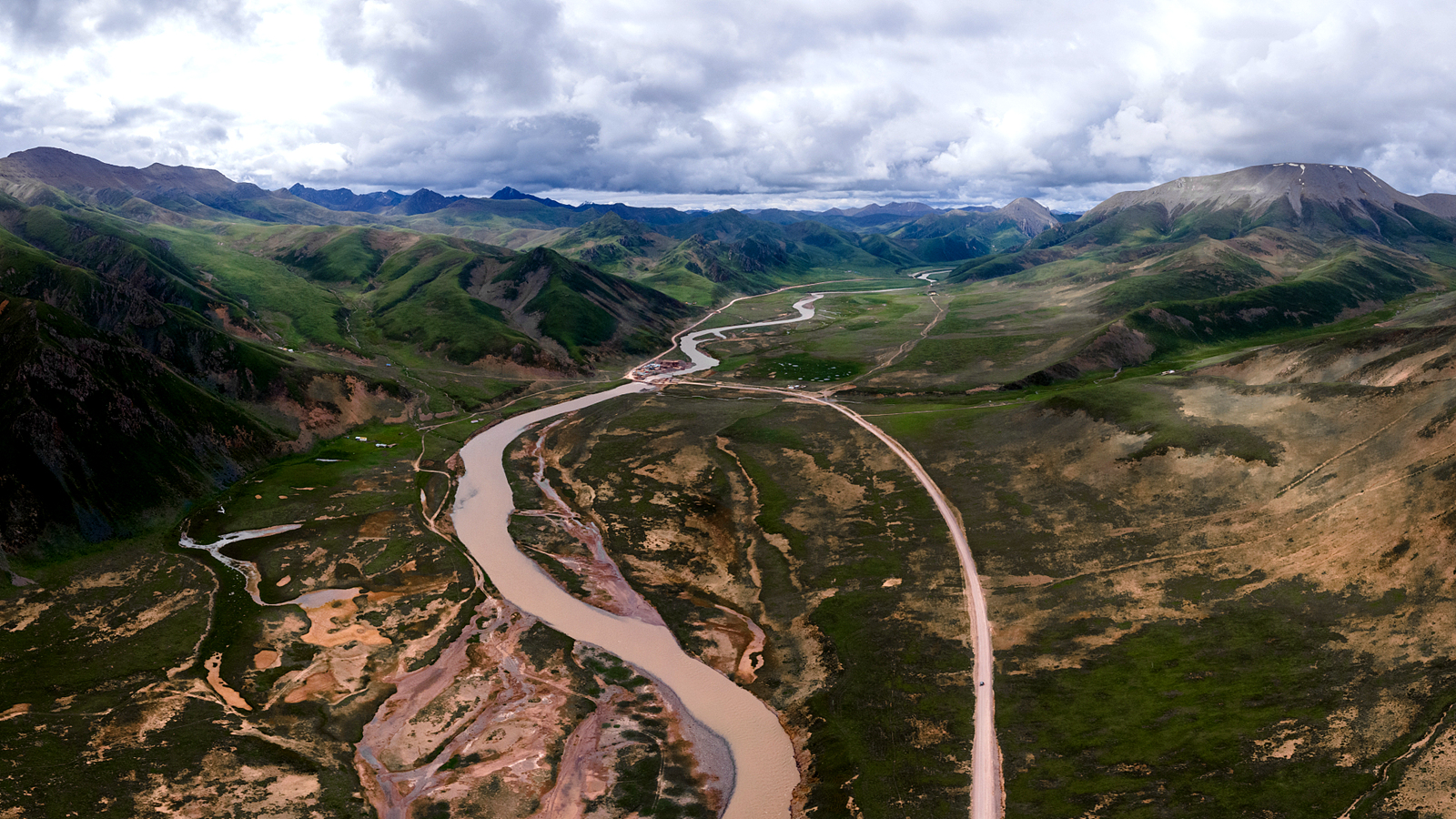 The Zachu River, headwater of the Lancang River in the Sanjiangyuan area, where the Yangtze, Yellow and Lancang rivers originate, Qinghai Province, northwest China. /CFP