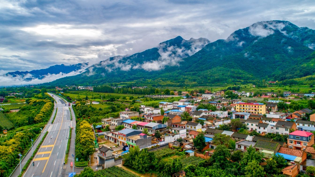 Liyukou Village in Xi'an City, northwest China's Shaanxi Province, presents a new look as the rural revitalization drive deepens and more young entrepreneurs invest here. /Courtesy of Ding Changmin