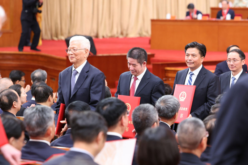 Award recipients receive certificates at the Great Hall of the People in Beijing, China, June 24, 2024. /Xinhua