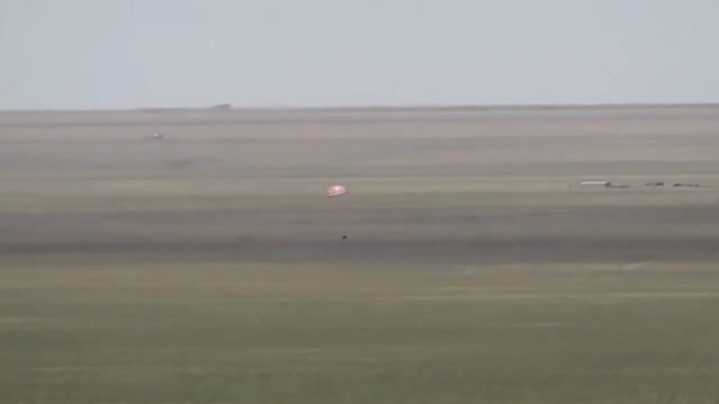 The return capsule of China's Chang'e-6 probe successfully lands in Siziwang Banner, north China's Inner Mongolia Autonomous Region, June 25, 2024. /CMG