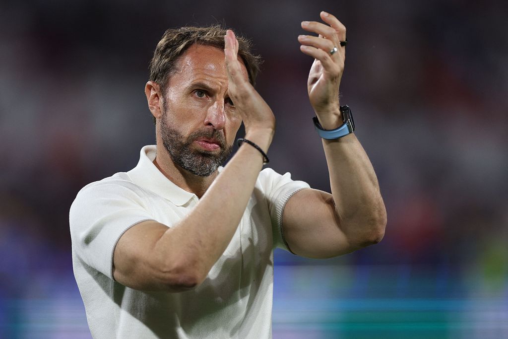 Gareth Southgate, manager of England, makes a gesture after a 0-0 draw with Slovenia in Group C at Euro 2024 in Cologne, Germany, June 25, 2025. /CFP