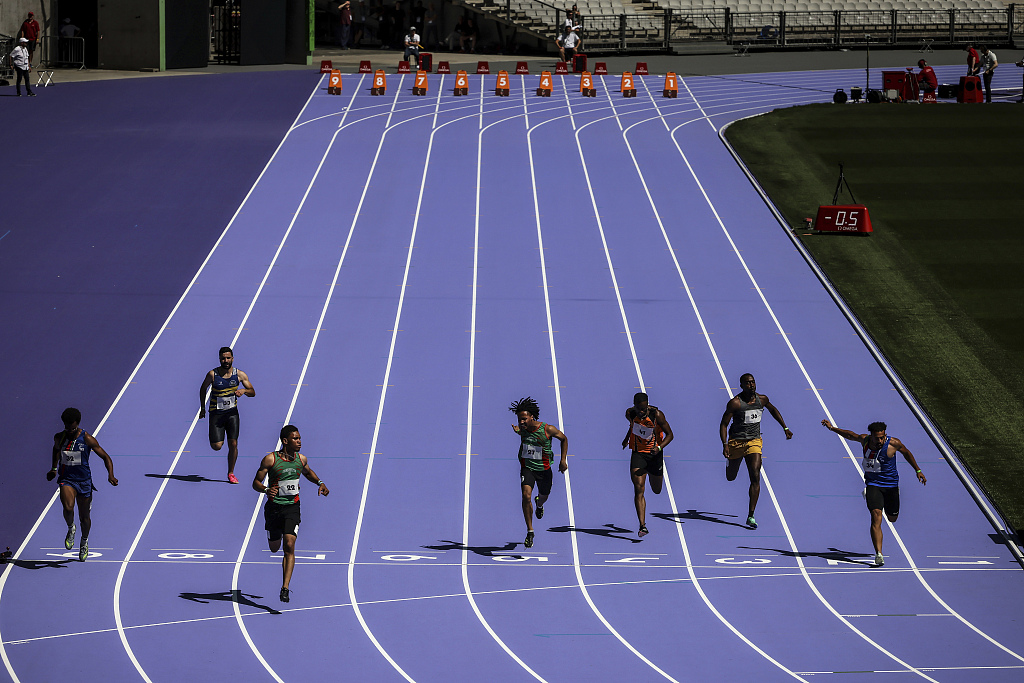 Sprinters run in an operational athletics test at the Stade de France in Paris, France, June 25, 2024. /CFP