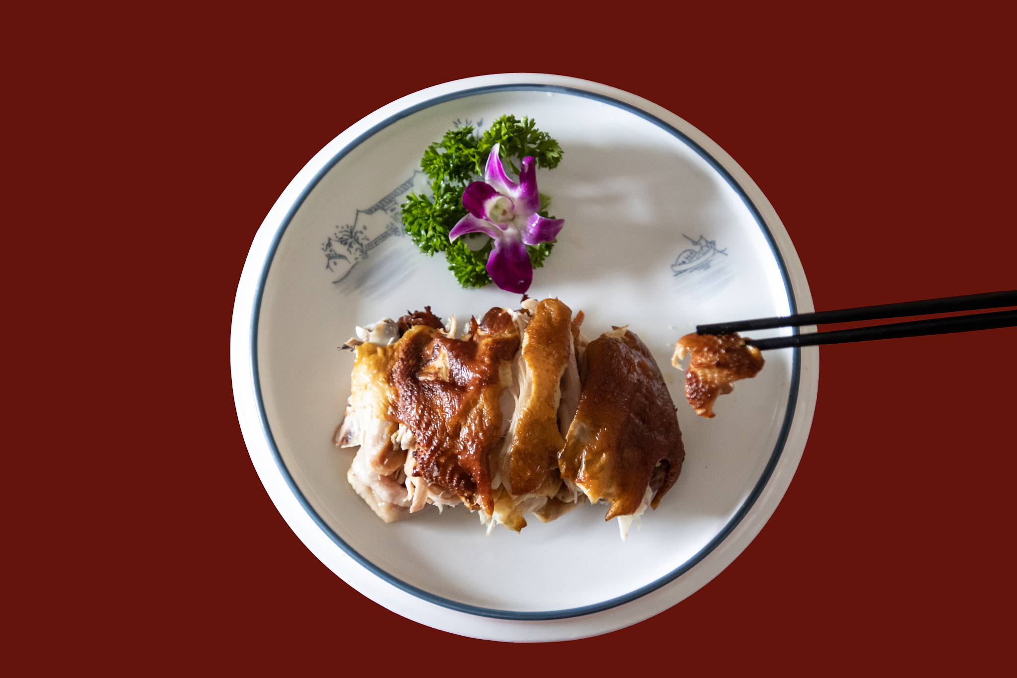 One of the dishes from Kongfu cuisine: Hand-shredded smoked chicken /CFP