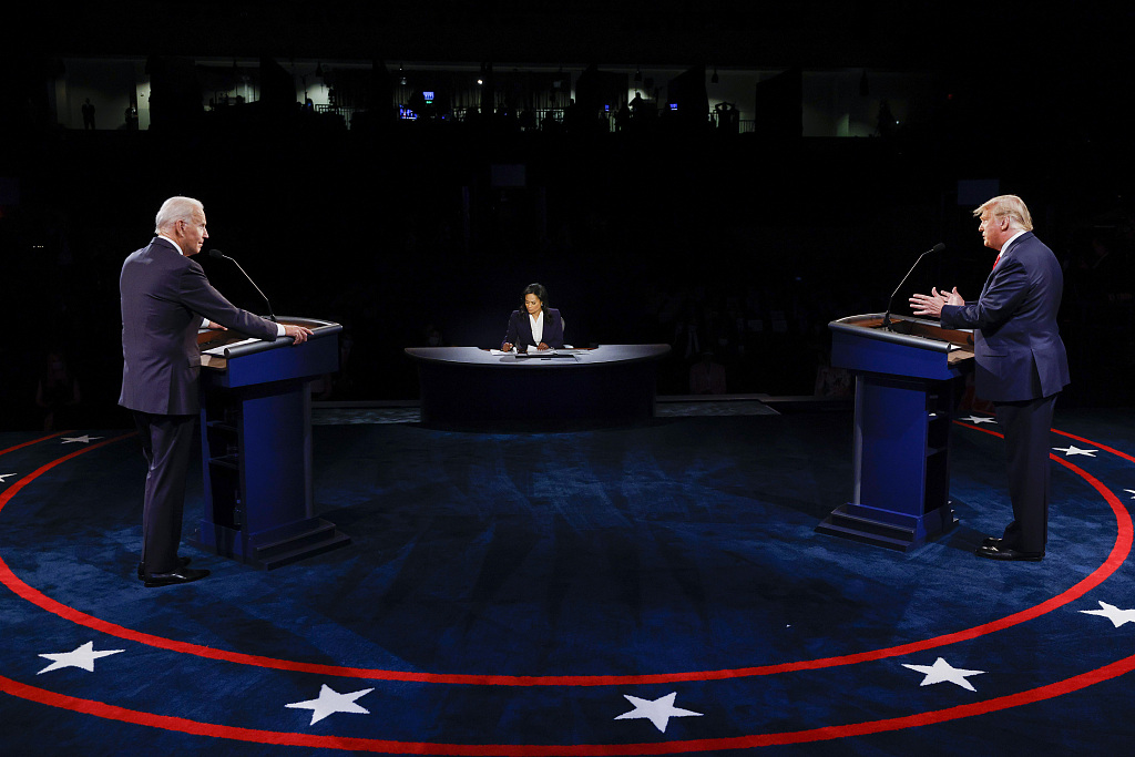 Joe Biden and Donald Trump take part in a presidential debate, October 22, 2020. /CFP