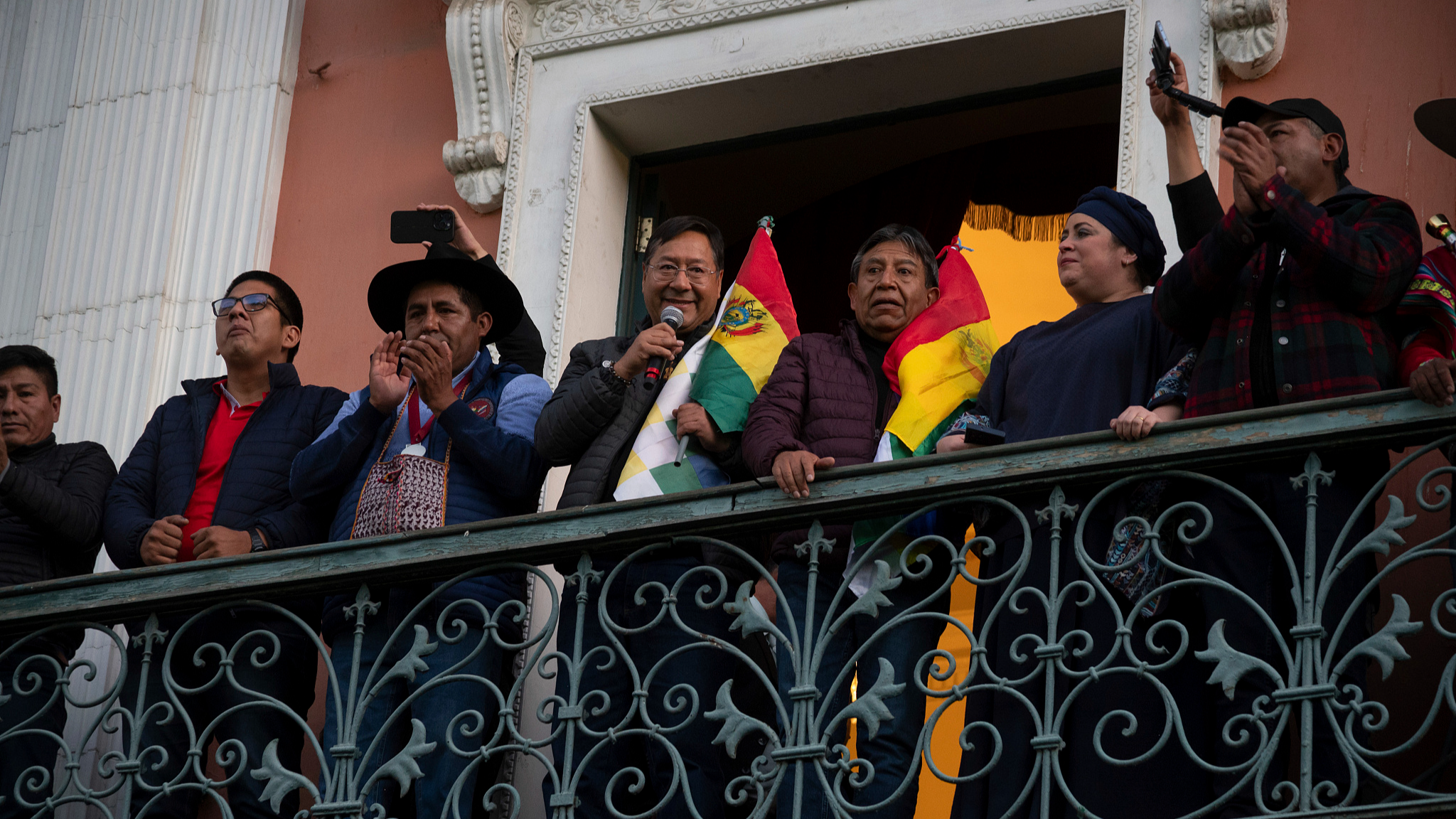 Bolivian President Luis Arce greets his supporters on a balcony of the government palace, La Paz, Bolivia, June 26, 2024. /CFP