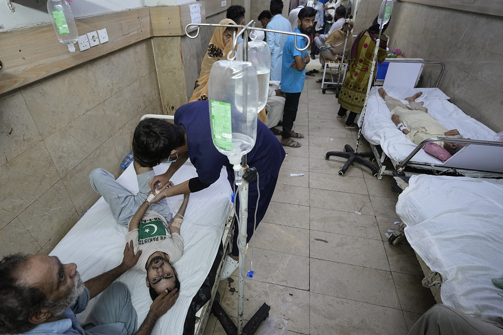 Patients with heatstroke receive treatment at a hospital in Karachi, Pakistan, June 25, 2024. /CFP