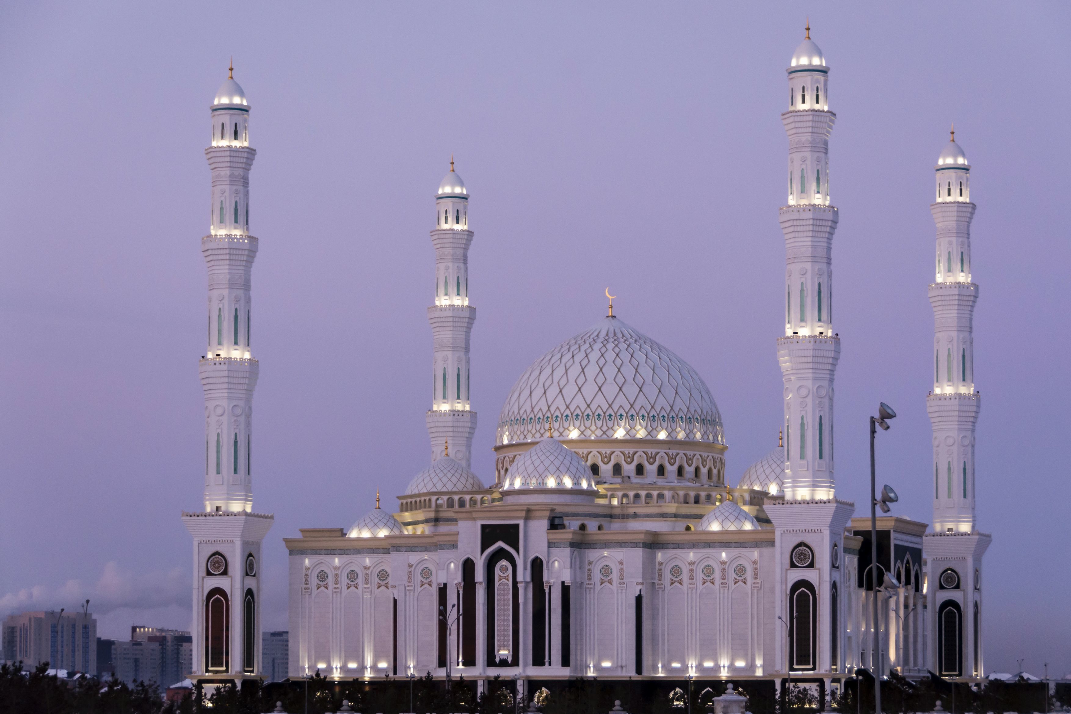 The Hazrat Sultan Mosque is a well-known landmark in Astana, Kazakhstan. /CFP