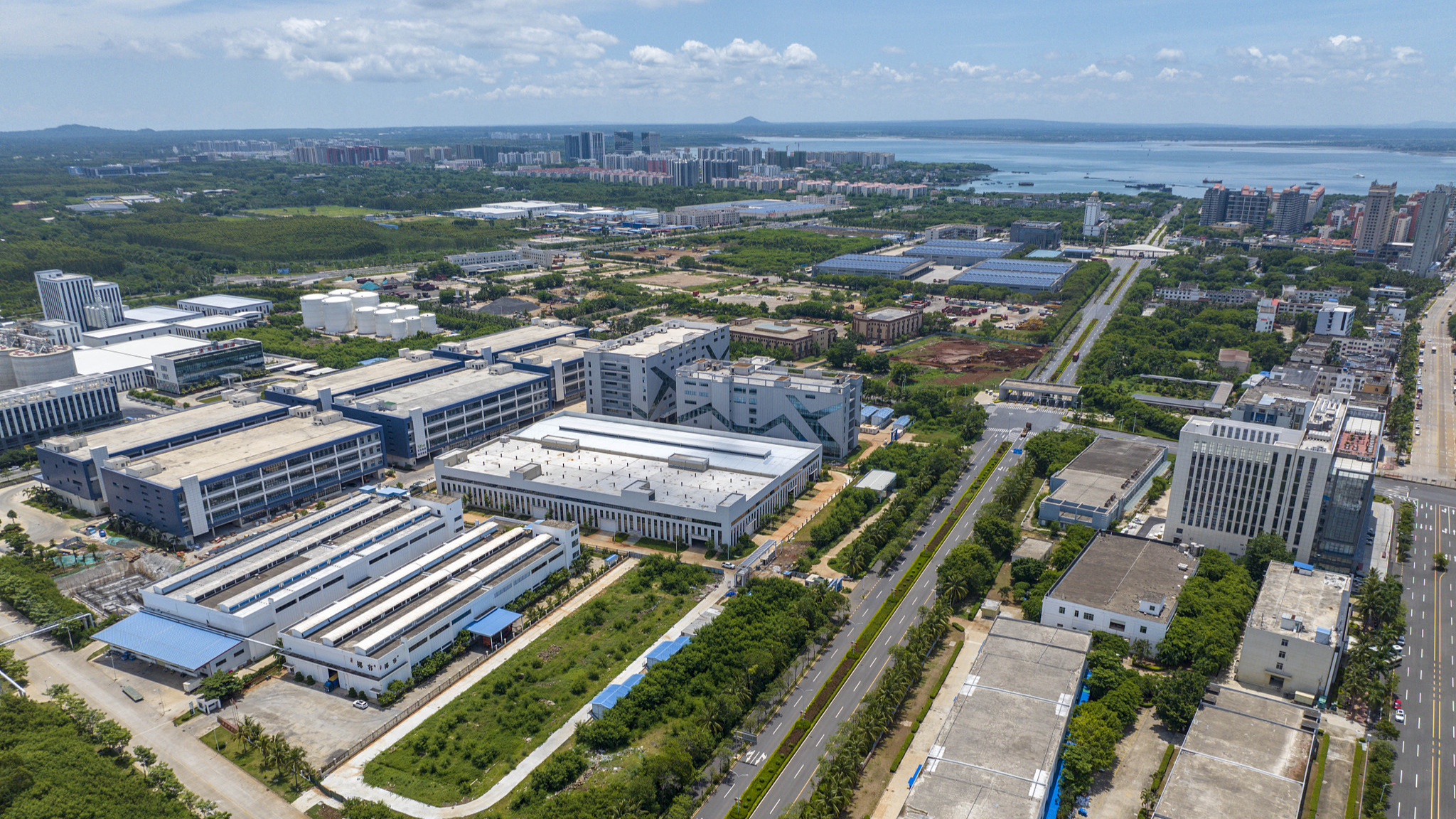 An aerial view of the Yangpu Bonded Port Area in the Yangpu Economic Development Zone in south China's Hainan Province. /CFP