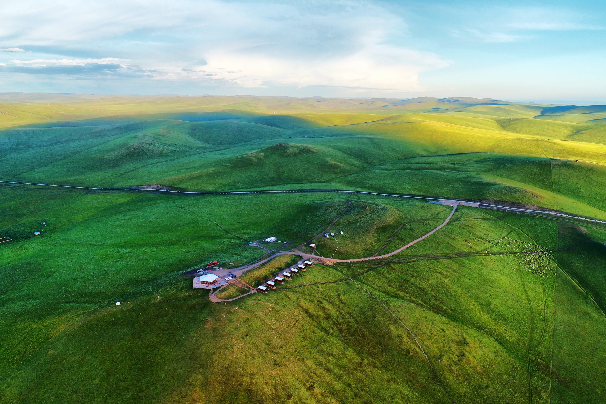 A bird's-eye view of the Hulunbuir Grassland in Inner Mongolia /IC
