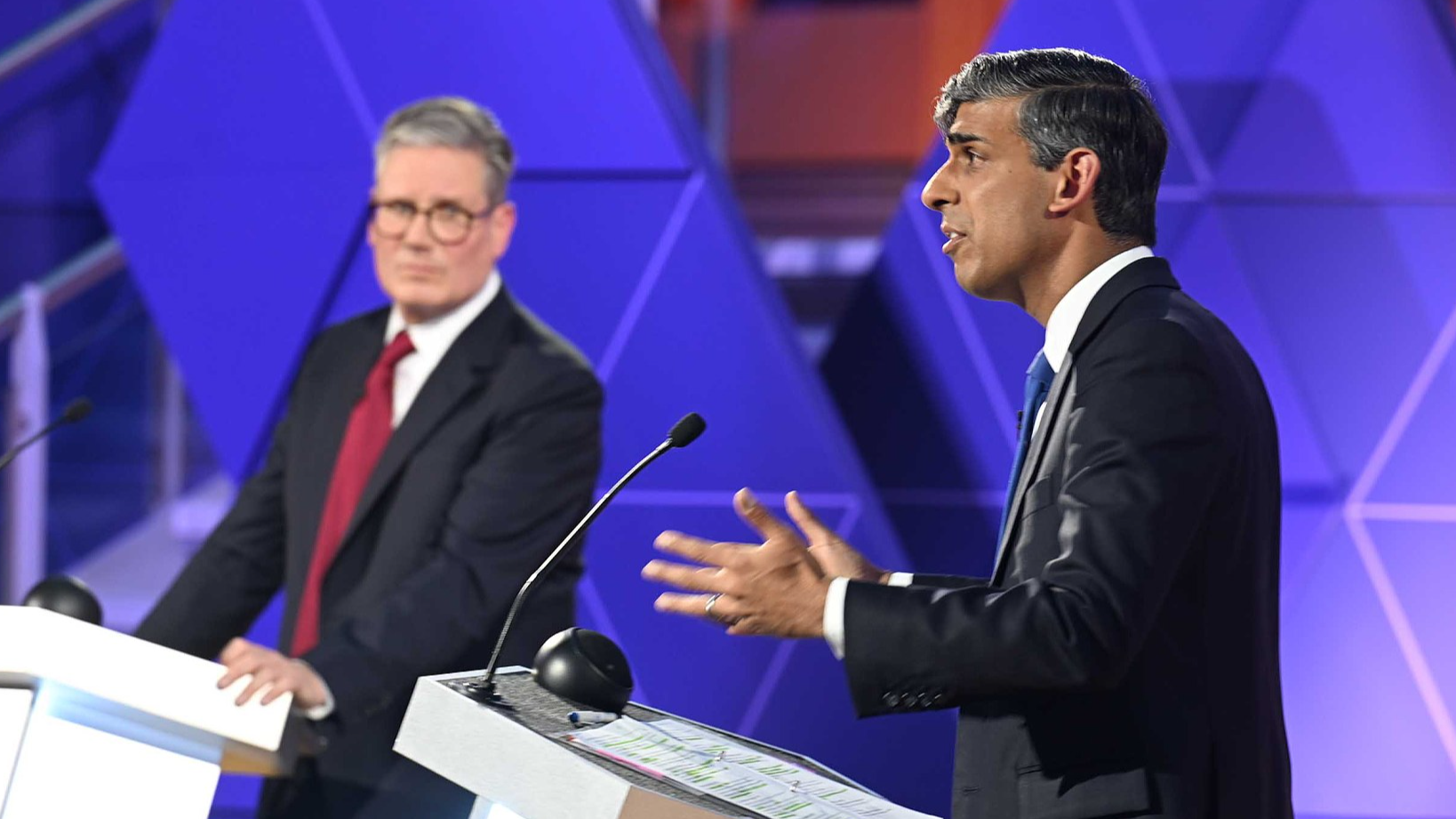 Labour leader Keir Starmer and Rishi Sunak, Conservative leader and UK prime minister, clash during a live TV debate in Nottingham, June 26, 2024. /CFP