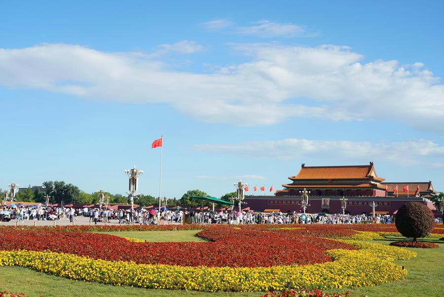 People visit Tian'anmen Square in Beijing, capital of China, July 9, 2023. /Xinhua