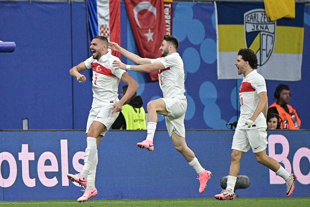 Türkiye's players celebrate after scoring a goal in the Euro 2024 round of 16 game against Austria in Leipzig, Germany, July 2, 2024. /CFP