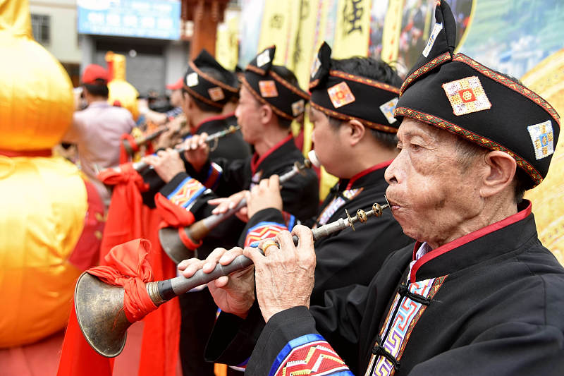 Yao people take part in a traditional folk custom to celebrate the Zhuzhu Festival in the Guangxi Zhuang Autonomous Region in southern China. /CFP