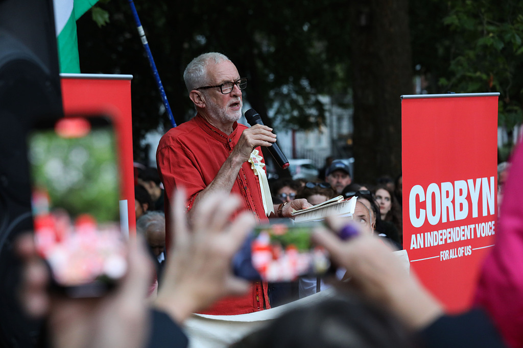 Jeremy Corbyn speaks at a general election rally in London, United Kingdom, July 3, 2024. /CFP