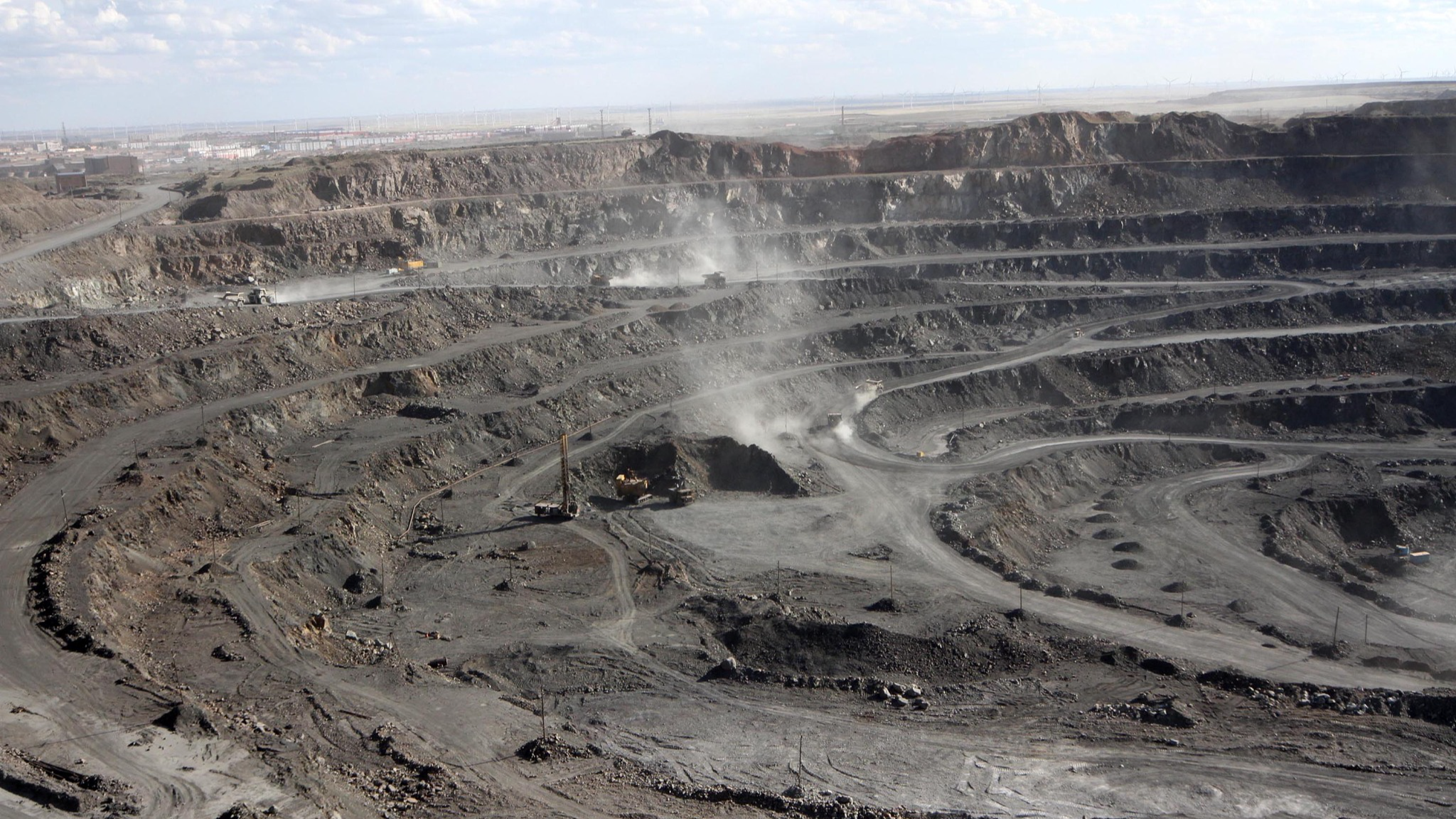 A view of the world's largest rare-earth mine, Bayan Obo deposit, in Baotou City, north China's Inner Mongolia Autonomous Region. /CFP